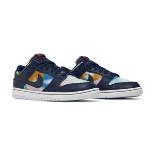 Nike Dunk low, Youth 7, women’s 8.5